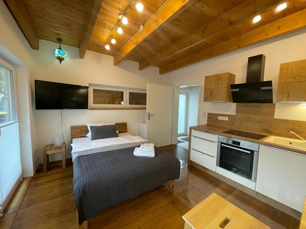 Ferienwohnung Im Stadtzentrum Von Bernau - Komfortable Wohnung Mit 2 Zimmern, Bad, Spuelmaschine, Waschmaschine, Komplette Kueche, Wlan, Terrasse, Ruhige Lage Бернау Экстерьер фото
