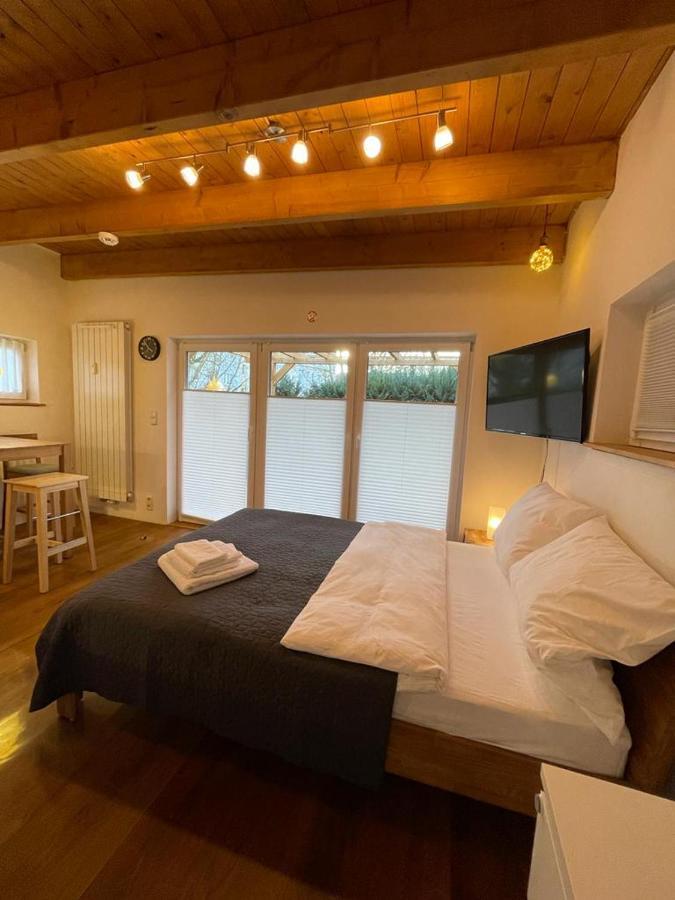 Ferienwohnung Im Stadtzentrum Von Bernau - Komfortable Wohnung Mit 2 Zimmern, Bad, Spuelmaschine, Waschmaschine, Komplette Kueche, Wlan, Terrasse, Ruhige Lage Бернау Экстерьер фото