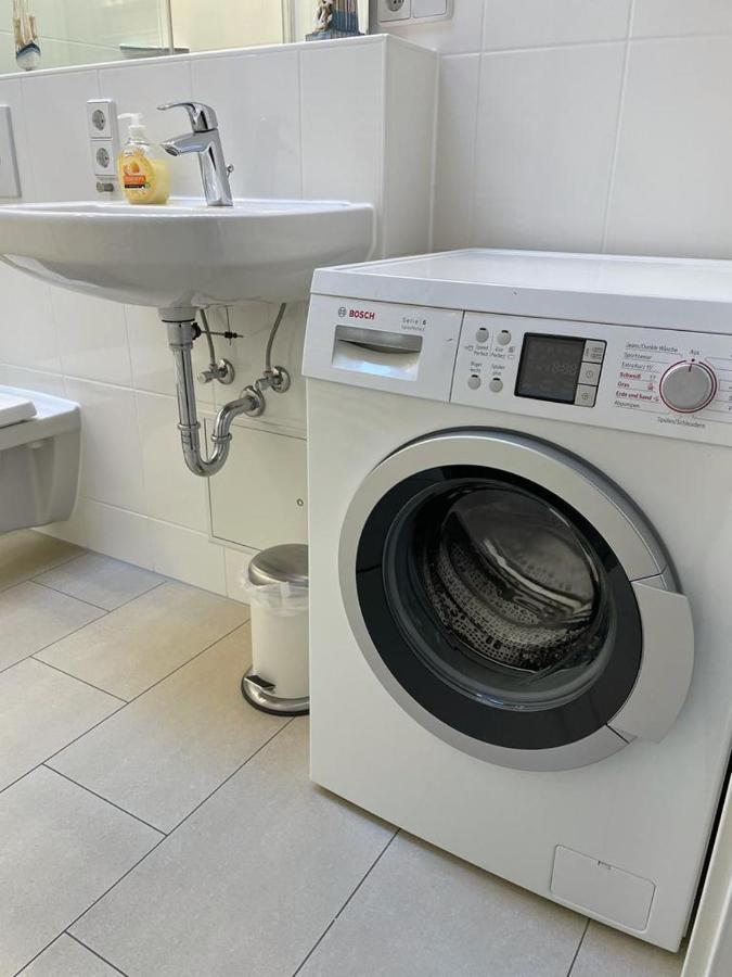 Ferienwohnung Im Stadtzentrum Von Bernau - Komfortable Wohnung Mit 2 Zimmern, Bad, Spuelmaschine, Waschmaschine, Komplette Kueche, Wlan, Terrasse, Ruhige Lage Бернау Экстерьер фото