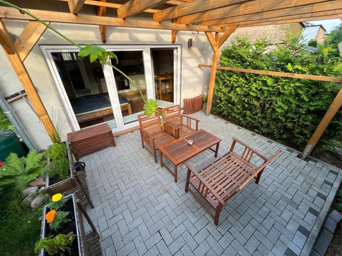 Ferienwohnung Im Stadtzentrum Von Bernau - Komfortable Wohnung Mit 2 Zimmern, Bad, Spuelmaschine, Waschmaschine, Komplette Kueche, Wlan, Terrasse, Ruhige Lage Бернау Экстерьер фото